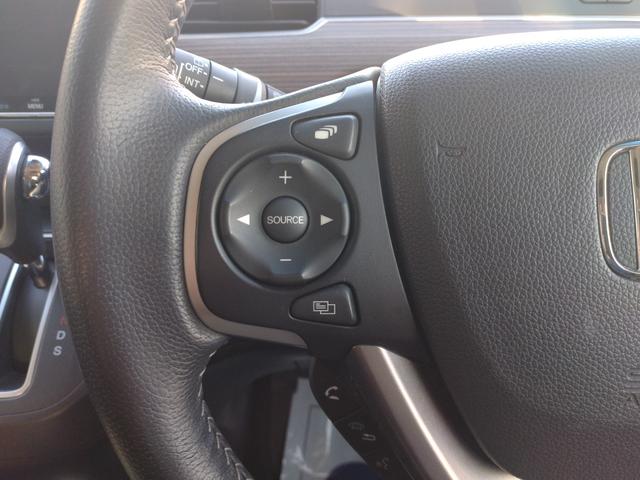 フリード クロスター・ホンダセンシング 12ヶ月距離無制限保証 フリップダウンモニター 前後ドライブレコーダー フルセグTV Bluetooth接続 両側パワースライドドア USB入力端子 クルーズコントロール バックカメラ ETC(17枚目)