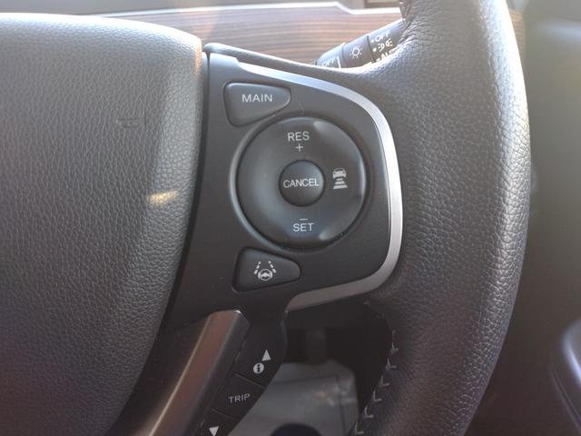 フリード クロスター・ホンダセンシング 12ヶ月距離無制限保証 フリップダウンモニター 前後ドライブレコーダー フルセグTV Bluetooth接続 両側パワースライドドア USB入力端子 クルーズコントロール バックカメラ ETC(18枚目)