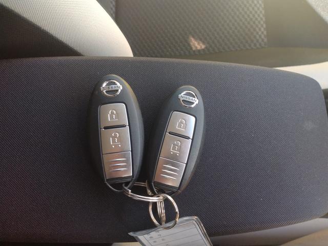 ノート ｅ－パワー　Ｘ　１２カ月走行距離無制限保証　アラウンドビューモニター　レーンアシスト　衝突被害軽減システム　ＥＴＣ　ＢＬＵＥＴＯＯＴＨ接続　プッシュスタート　オートライト　スマートキー　横滑り防止装置　電動格納ミラー（5枚目）