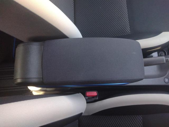 ノート ｅ－パワー　Ｘ　１２カ月走行距離無制限保証　アラウンドビューモニター　レーンアシスト　衝突被害軽減システム　ＥＴＣ　ＢＬＵＥＴＯＯＴＨ接続　プッシュスタート　オートライト　スマートキー　横滑り防止装置　電動格納ミラー（25枚目）