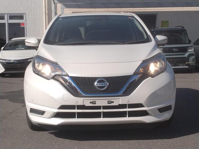 ノート ｅ－パワー　Ｘ　１２カ月走行距離無制限保証　アラウンドビューモニター　レーンアシスト　衝突被害軽減システム　ＥＴＣ　ＢＬＵＥＴＯＯＴＨ接続　プッシュスタート　オートライト　スマートキー　横滑り防止装置　電動格納ミラー（46枚目）