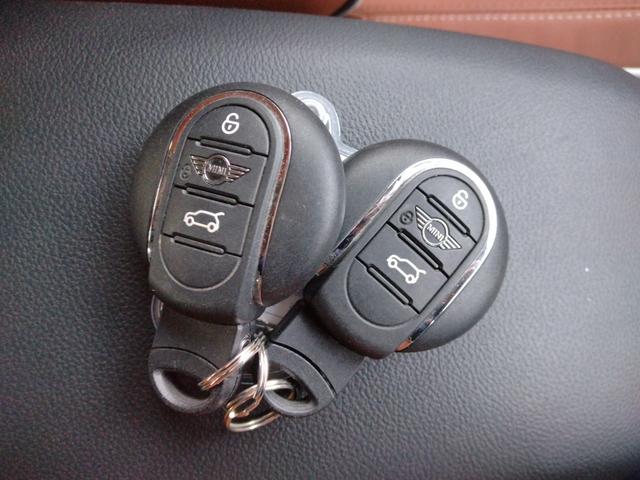 ＭＩＮＩ クーパーＳＤ　クロスオーバー　オール４　６ヶ月距離無制限保証　前後ドライブレコーダー　ＥＴＣ　クルーズコントロール　シートヒーター　４ＷＤ　Ｂｌｕｅｔｏｏｔｈオーディオ　キャメルレザー　セージグリーン（6枚目）