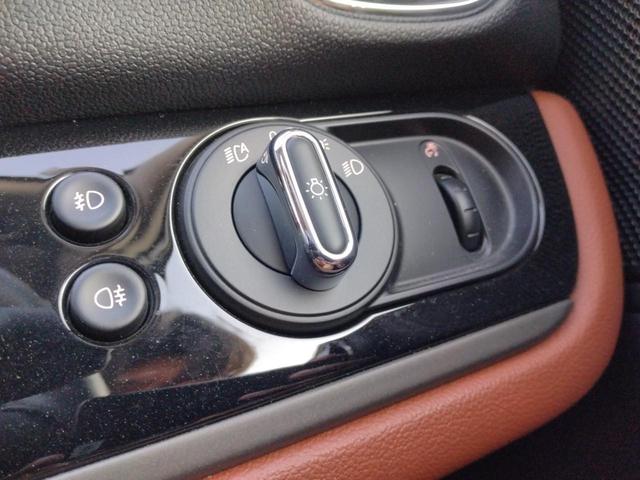 ＭＩＮＩ クーパーＳＤ　クロスオーバー　オール４　６ヶ月距離無制限保証　前後ドライブレコーダー　ＥＴＣ　クルーズコントロール　シートヒーター　４ＷＤ　Ｂｌｕｅｔｏｏｔｈオーディオ　キャメルレザー　セージグリーン（22枚目）