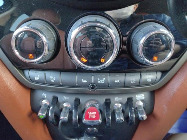 ＭＩＮＩ クーパーＳＤ　クロスオーバー　オール４　６ヶ月距離無制限保証　前後ドライブレコーダー　ＥＴＣ　クルーズコントロール　シートヒーター　４ＷＤ　Ｂｌｕｅｔｏｏｔｈオーディオ　キャメルレザー　セージグリーン（24枚目）