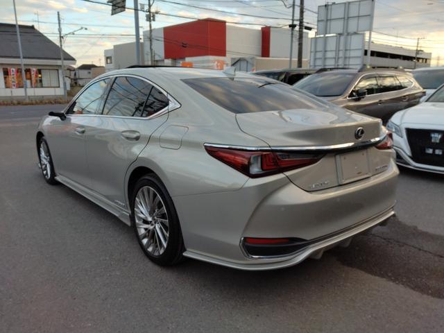 ES ES300h バージョンL 12ヶ月距離無制限保証 デジタルミラー TOM’Sエアロ マクレビ サンルーフ オートクルーズコントロール 衝突被害軽減システム 全周囲カメラ ナビ TV アルミホイール オートライト(18枚目)