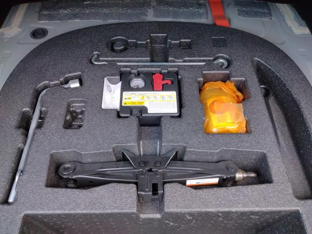 ES ES300h バージョンL 12ヶ月距離無制限保証 デジタルミラー TOM’Sエアロ マクレビ サンルーフ オートクルーズコントロール 衝突被害軽減システム 全周囲カメラ ナビ TV アルミホイール オートライト(57枚目)