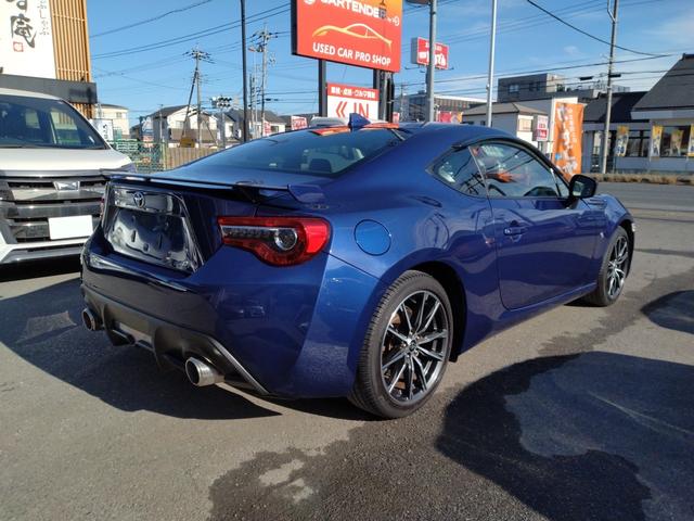 ８６ ＧＴリミテッド　１２ヶ月距離無制限保証　Ｂｌｕｅｔｏｏｔｈオーディオ　トルセンデフ　フルセグＴＶ　ＤＶＤ再生　バックカメラ　ナビ　ＴＶ　オートライト　ＬＥＤヘッドランプ　　シートヒーター　クルーズコントロール（14枚目）