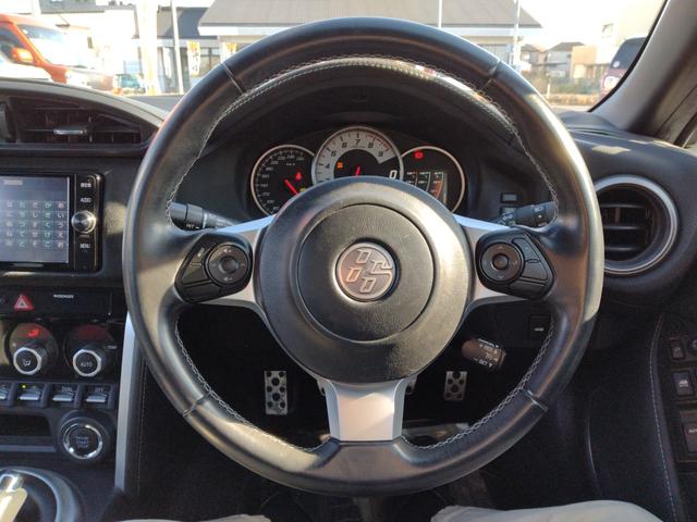 ８６ ＧＴリミテッド　１２ヶ月距離無制限保証　Ｂｌｕｅｔｏｏｔｈオーディオ　トルセンデフ　フルセグＴＶ　ＤＶＤ再生　バックカメラ　ナビ　ＴＶ　オートライト　ＬＥＤヘッドランプ　　シートヒーター　クルーズコントロール（16枚目）