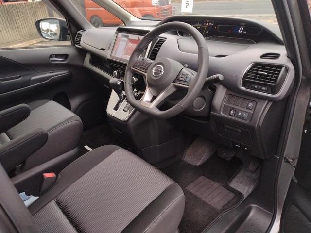 セレナ ハイウェイスターＶ　１２カ月走行距離無制限保証　両側パワースライドドア　ドラレコ　ＥＴＣ　アラウンドビューモニター　クリアランスソナー　オートクルーズコントロール　衝突被害軽減システム　ＬＥＤヘッドランプ　スマートキー（17枚目）