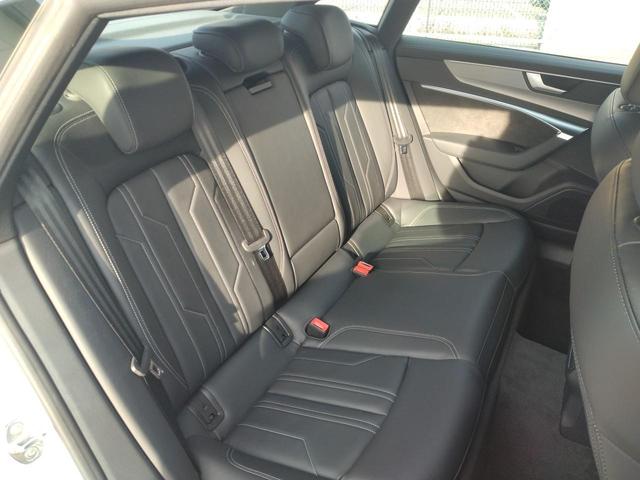 Ａ７スポーツバック ４０ＴＤＩクワトロ　Ｓラインパッケージ　【雹害】レザーシート　電動リアゲート　ドラレコ　パークアシスト　衝突被害軽減システム　３６０°カメラ　２１インチアルミホイール　ＬＥＤヘッドランプ　Ａｐｐｌｅ　ｃａｒｐｌａｙ、ＡｎｄｒｏｉｄＡｕｔｏ（43枚目）