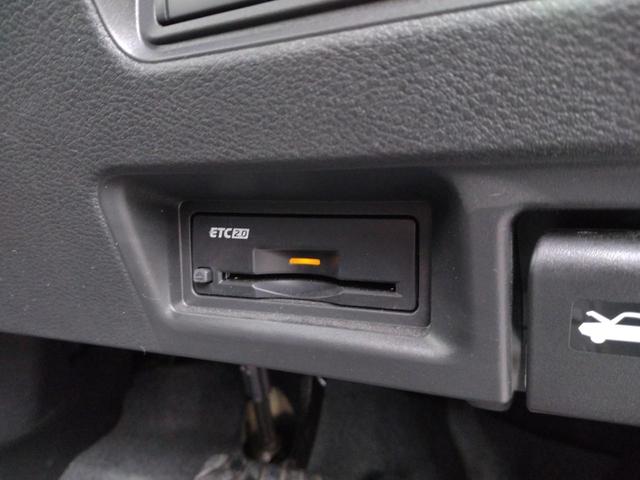 セレナ ｅ－パワー　ハイウェイスターＶ　１２ヶ月距離無制限保証　アラウンドビューモニター　ＡｐｐｌｅＣａｒＰｌａｙ　Ａｎｄｒｏｉｄａｕｔｏ　ＴＶ　クリアランスソナー　クルーズコントロール　　両側電動スライドドア　オートマチックハイビーム（7枚目）