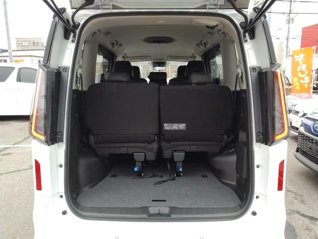 セレナ ｅ－パワー　ハイウェイスターＶ　１２ヶ月距離無制限保証　アラウンドビューモニター　ＡｐｐｌｅＣａｒＰｌａｙ　Ａｎｄｒｏｉｄａｕｔｏ　ＴＶ　クリアランスソナー　クルーズコントロール　　両側電動スライドドア　オートマチックハイビーム（50枚目）