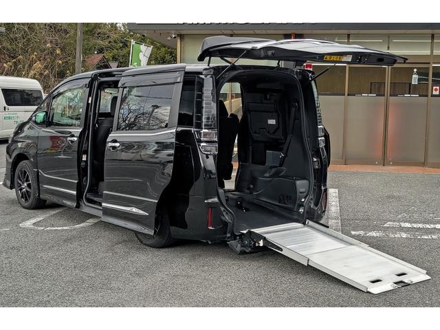 ヴォクシー ＺＳ　福祉車両　ＺＳウェルキャブタイプＩ　車いす１脚仕様　モデリスタエアロ　車高調整装置　電動固定装置　純正フルセグナビ　バックカメラ　トヨタセーフティーセンス　フリップダウンモニター　社外アルミホイール（2枚目）