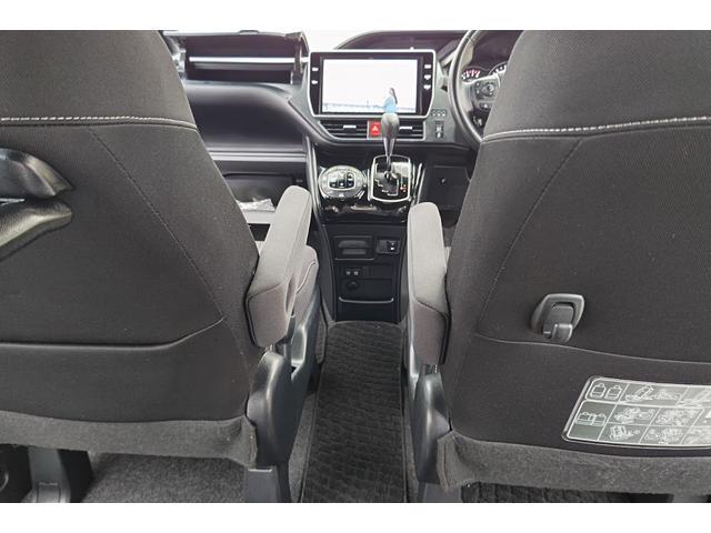 ヴォクシー ＺＳ　福祉車両　ＺＳウェルキャブタイプＩ　車いす１脚仕様　モデリスタエアロ　車高調整装置　電動固定装置　純正フルセグナビ　バックカメラ　トヨタセーフティーセンス　フリップダウンモニター　社外アルミホイール（34枚目）
