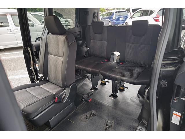 ヴォクシー ＺＳ　福祉車両　ＺＳウェルキャブタイプＩ　車いす１脚仕様　モデリスタエアロ　車高調整装置　電動固定装置　純正フルセグナビ　バックカメラ　トヨタセーフティーセンス　フリップダウンモニター　社外アルミホイール（36枚目）