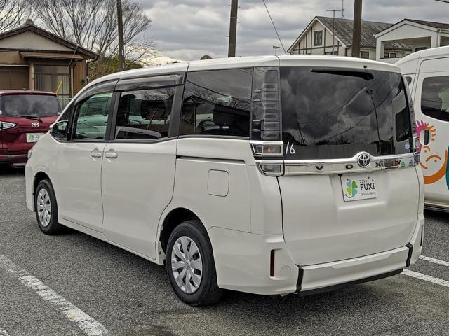 ヴォクシー Ｘ　福祉車両　タイプ１　車いす１脚仕様　寒冷地仕様　４ＷＤ　ワイパーヒーター　電動スロープ　ＢＴ接続可ナビ　バックカメラ　オートクルーズコントロール（37枚目）