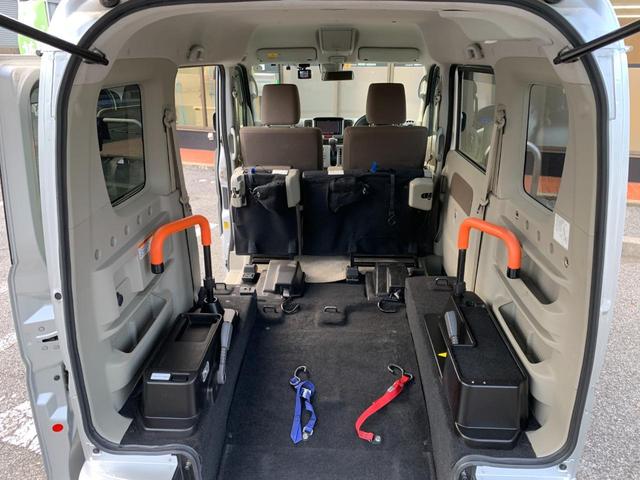 エブリイワゴン 　スローパー　４ＷＤ　ターボ　レーダーブレーキサポート　電動ウインチ　車いす固定装置　セカンドシート分割式（8枚目）