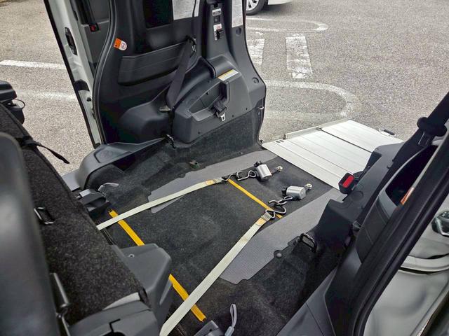 タント Ｌ　福祉車両　スロープタイプ　スマートアシスト　電動ウインチ　社外フルセグナビ　ＢＴ接続可　バックカメラ　６スピーカー　アップグレードパッケージ（13枚目）