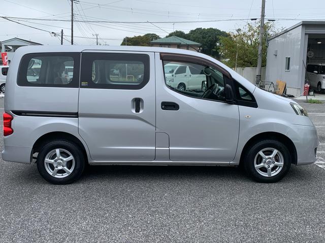 ＮＶ２００バネットバン 　車いす２台積み　オートステップ　電動固定装置　スライドドア　ＥＴＣ　ナビ　フルセグ　バックカメラ　乗車定員６人（21枚目）