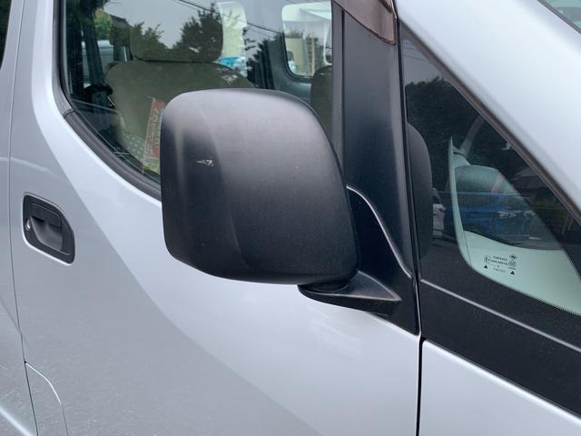 ＮＶ２００バネットバン 　車いす２台積み　オートステップ　電動固定装置　スライドドア　ＥＴＣ　ナビ　フルセグ　バックカメラ　乗車定員６人（26枚目）