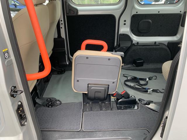 ＮＶ２００バネットバン 　車いす２台積み　オートステップ　電動固定装置　スライドドア　ＥＴＣ　ナビ　フルセグ　バックカメラ　乗車定員６人（33枚目）