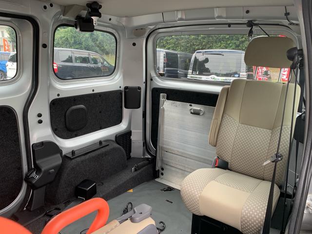 ＮＶ２００バネットバン 　車いす２台積み　オートステップ　電動固定装置　スライドドア　ＥＴＣ　ナビ　フルセグ　バックカメラ　乗車定員６人（34枚目）