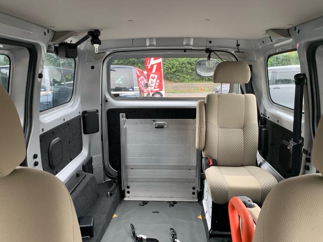 ＮＶ２００バネットバン 　車いす２台積み　オートステップ　電動固定装置　スライドドア　ＥＴＣ　ナビ　フルセグ　バックカメラ　乗車定員６人（54枚目）