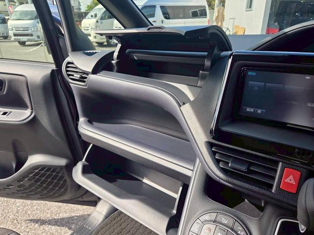 ノア 福祉車両 XウェルキャブタイプI 車いす1台積み仕様 電動スライドドア 純正ナビTV バックカメラ 後席フリップダウンモニター スマートキー セーフティセンス(23枚目)