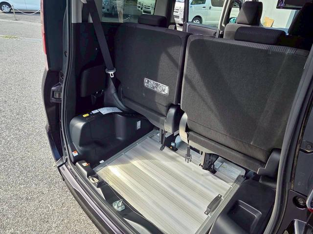 ノア 福祉車両 XウェルキャブタイプI 車いす1台積み仕様 電動スライドドア 純正ナビTV バックカメラ 後席フリップダウンモニター スマートキー セーフティセンス(31枚目)