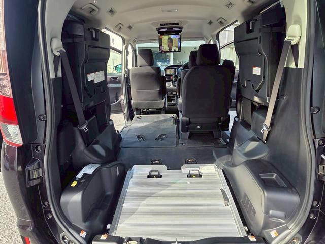 ノア 福祉車両 XウェルキャブタイプI 車いす1台積み仕様 電動スライドドア 純正ナビTV バックカメラ 後席フリップダウンモニター スマートキー セーフティセンス(32枚目)