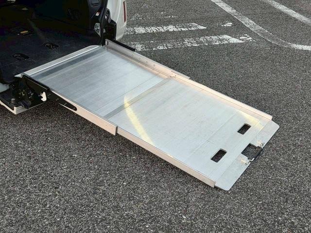 当社は日本福祉車両協会に加入しております。さらに福祉車両専門の整備士が在籍しておりますので万が一の故障の際も安心してお乗り頂けます。