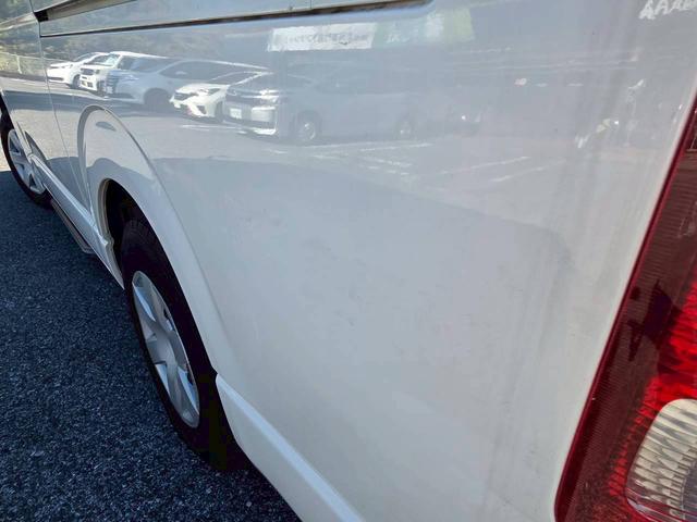 ハイエースバン 福祉車両 Bタイプ 車いす2基積み仕様車 10人乗り 純正ストレッチャー固定装置 電動スライドドア 電動サイドステップ 電動格納ミラー クリアランスソナー ルーフサイドウインドウ ワンオーナー(36枚目)