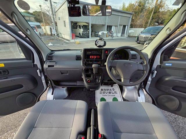 ハイゼットカーゴ ユーザー買取車両 スローパー(タクシー仕様)+補助シート4人乗り 電動ウインチ 電動車いす固定装置 電動格納ミラー ETC 前後方ドラレコ キーレスエントリー(4枚目)