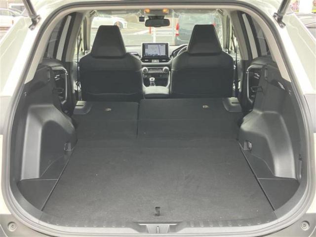 ＲＡＶ４ ４ＷＤ　Ｇ　保証書／純正　９インチ　ＳＤナビ／衝突安全装置／シートヒーター　前席／車線逸脱防止支援システム／シート　合皮／電動バックドア／ヘッドランプ　ＬＥＤ／Ｂｌｕｅｔｏｏｔｈ接続／ＥＴＣ／ＥＢＤ付ＡＢＳ（8枚目）