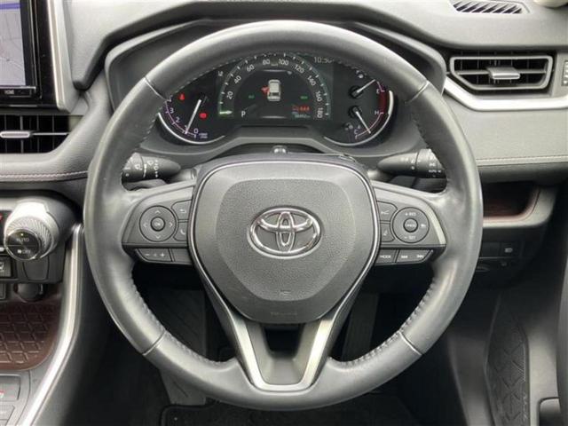ＲＡＶ４ ４ＷＤ　Ｇ　保証書／純正　９インチ　ＳＤナビ／衝突安全装置／シートヒーター　前席／車線逸脱防止支援システム／シート　合皮／電動バックドア／ヘッドランプ　ＬＥＤ／Ｂｌｕｅｔｏｏｔｈ接続／ＥＴＣ／ＥＢＤ付ＡＢＳ（12枚目）