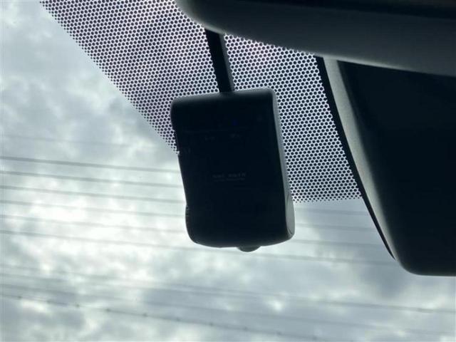 ＲＡＶ４ ４ＷＤ　Ｇ　保証書／純正　９インチ　ＳＤナビ／衝突安全装置／シートヒーター　前席／車線逸脱防止支援システム／シート　合皮／電動バックドア／ヘッドランプ　ＬＥＤ／Ｂｌｕｅｔｏｏｔｈ接続／ＥＴＣ／ＥＢＤ付ＡＢＳ（17枚目）