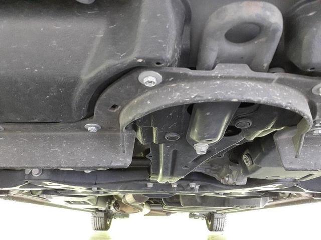 ヴォクシー ＺＳキラメキ２　新品タイヤ／社外　９インチ　ＳＤナビ／衝突安全装置／両側電動スライドドア／車線逸脱防止支援システム／ヘッドランプ　ＬＥＤ／ＥＴＣ２．０／ＥＢＤ付ＡＢＳ／横滑り防止装置／アイドリングストップ　記録簿（58枚目）