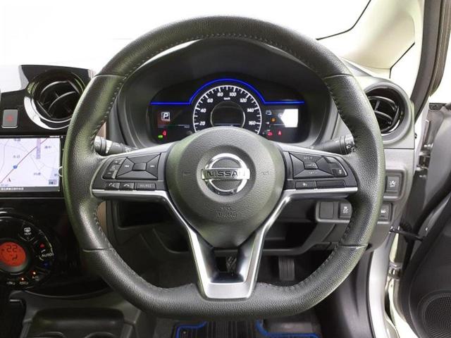 ノート ｅパワーメダリスト　純正　ナビ／エマージェンシーブレーキ／アラウンドビューモニター／車線逸脱防止支援システム／ヘッドランプ　ＬＥＤ／ＥＴＣ／ＥＢＤ付ＡＢＳ／横滑り防止装置／エアバッグ　運転席／エアバッグ　助手席（14枚目）
