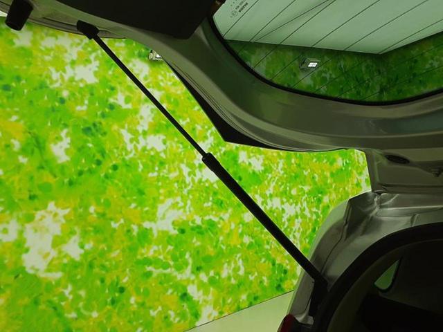 ノート ｅパワーメダリスト　純正　ナビ／エマージェンシーブレーキ／アラウンドビューモニター／車線逸脱防止支援システム／ヘッドランプ　ＬＥＤ／ＥＴＣ／ＥＢＤ付ＡＢＳ／横滑り防止装置／エアバッグ　運転席／エアバッグ　助手席（34枚目）