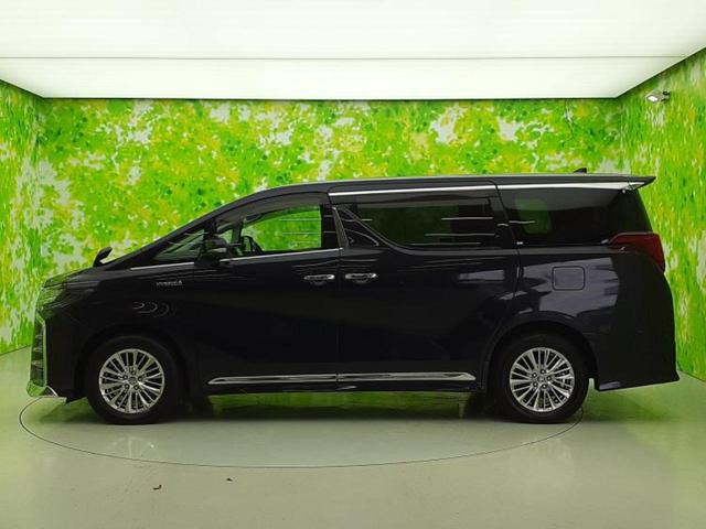 アルファードハイブリッド 4WDハイブリッドSR Cパッケージ 保証書/ディスプレイオーディオ/フリップダウンモニター/デジタルインナーミラー/両側電動スライドドア/シートヒーター/シート 合皮/電動バックドア/ヘッドランプ LED/ETC/EBD付ABS 4WD(2枚目)