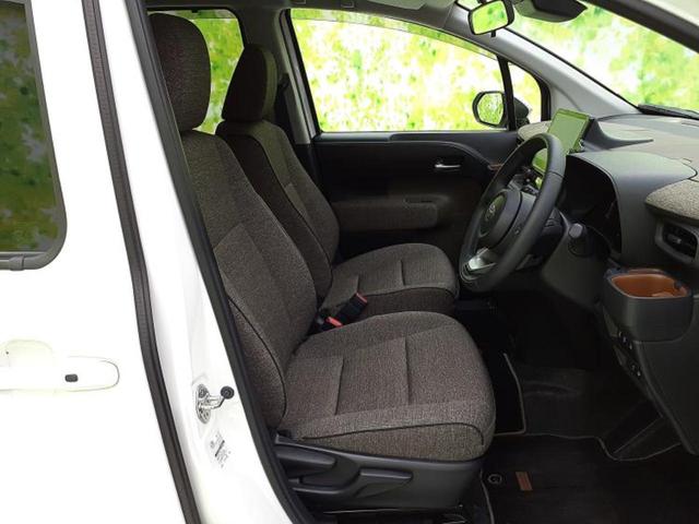 シエンタ ハイブリッドZ 新品タイヤ/保証書/ディスプレイオーディオ+ナビ10インチ/衝突安全装置/両側電動スライドドア/パノラミックビューモニター/車線逸脱防止支援システム/ヘッドランプ LED 衝突被害軽減システム ETC(4枚目)