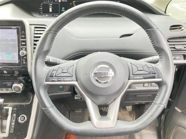 セレナ ハイウェイスターＶセレクション２　保証書／純正　９インチ　ＳＤナビ／フリップダウンモニター／衝突安全装置／両側電動スライドドア／アラウンドビューモニター／車線逸脱防止支援システム／ドライブレコーダー　純正／ヘッドランプ　ＬＥＤ　ＥＴＣ（12枚目）