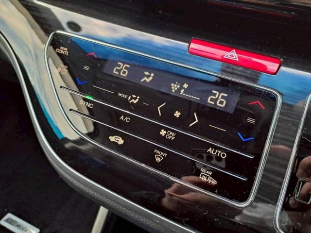 オデッセイハイブリッド ハイブリッドアブソルート・EXホンダセンシング 新品タイヤ/純正エアロ/保証書/純正 9インチ SDナビ/フリップダウンモニター 純正 11.6インチ/衝突安全装置/両側電動スライドドア/マルチビューカメラシステム/車線逸脱防止支援システム(12枚目)