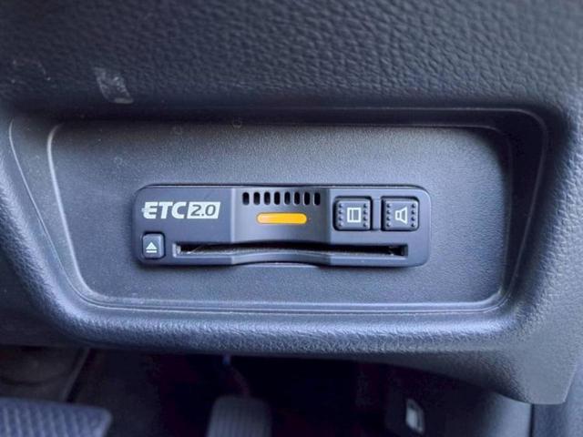 オデッセイハイブリッド ハイブリッドアブソルート・EXホンダセンシング 新品タイヤ/純正エアロ/保証書/純正 9インチ SDナビ/フリップダウンモニター 純正 11.6インチ/衝突安全装置/両側電動スライドドア/マルチビューカメラシステム/車線逸脱防止支援システム(16枚目)