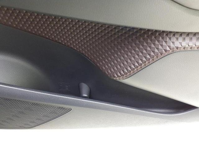 C-HR G 新品タイヤ/保証書/純正 9インチ SDナビ/衝突安全装置/シートヒーター/車線逸脱防止支援システム/シート ハーフレザー/ヘッドランプ LED/Bluetooth接続/ETC2.0 バックカメラ(43枚目)