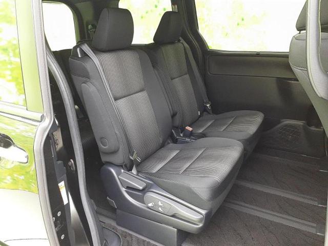 ヴォクシー ＺＳキラメキ２　保証書／純正　９インチ　ＳＤナビ／衝突安全装置／両側電動スライドドア／車線逸脱防止支援システム／ヘッドランプ　ＬＥＤ／Ｂｌｕｅｔｏｏｔｈ接続／ＥＴＣ／ＥＢＤ付ＡＢＳ／横滑り防止装置　バックカメラ（5枚目）