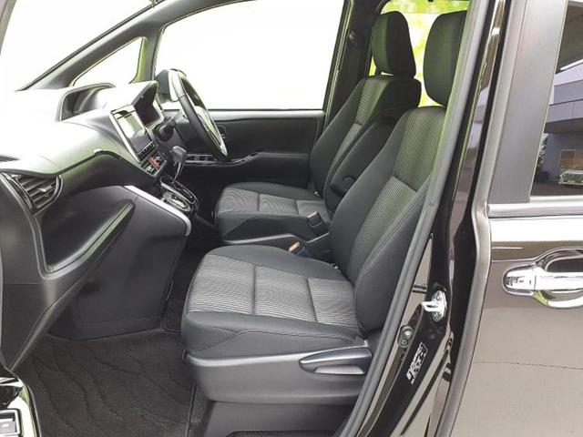 ヴォクシー ＺＳキラメキ２　保証書／純正　９インチ　ＳＤナビ／衝突安全装置／両側電動スライドドア／車線逸脱防止支援システム／ヘッドランプ　ＬＥＤ／Ｂｌｕｅｔｏｏｔｈ接続／ＥＴＣ／ＥＢＤ付ＡＢＳ／横滑り防止装置　バックカメラ（7枚目）