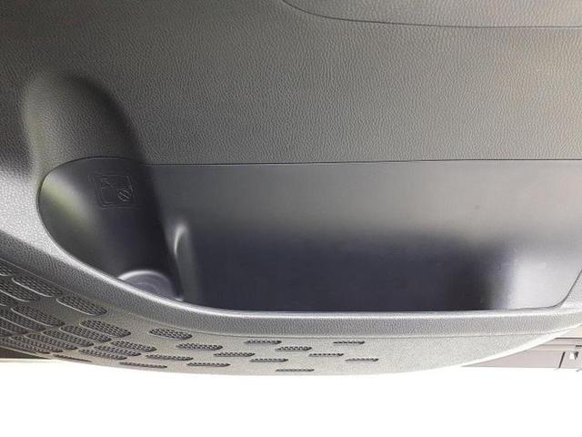 ヴォクシー ＺＳキラメキ２　保証書／純正　９インチ　ＳＤナビ／衝突安全装置／両側電動スライドドア／車線逸脱防止支援システム／ヘッドランプ　ＬＥＤ／Ｂｌｕｅｔｏｏｔｈ接続／ＥＴＣ／ＥＢＤ付ＡＢＳ／横滑り防止装置　バックカメラ（46枚目）