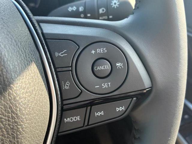 ハリアー G 保証書/ディスプレイオーディオ+ナビ12.3インチ/デジタルインナーミラー/トヨタセーフティセンス/車線逸脱防止支援システム/シート ハーフレザー/電動バックドア/ヘッドランプ LED バックカメラ(12枚目)