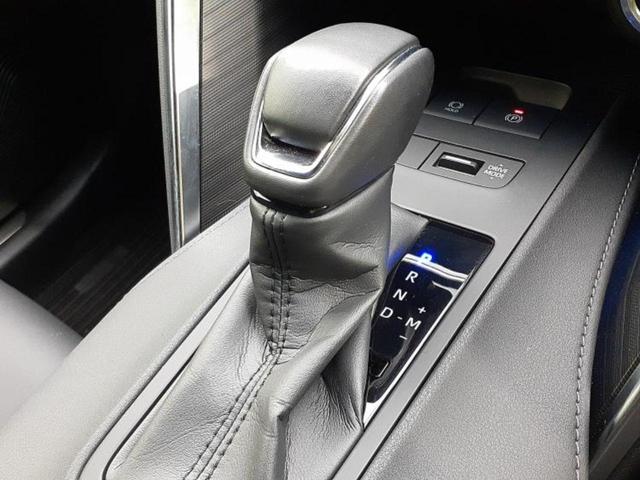 ハリアー G モデリスタエアロ/保証書/ディスプレイオーディオ+ナビ12.3インチ/デジタルインナーミラー/衝突安全装置/車線逸脱防止支援システム/シート ハーフレザー/電動バックドア 衝突被害軽減システム 記録簿(17枚目)